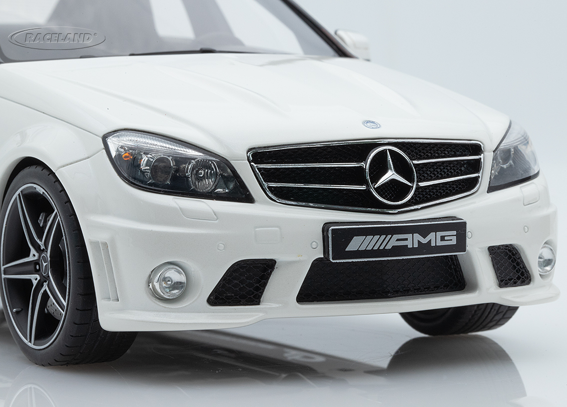 Mercedes Benz C63 AMG 2007 - Diamond White
