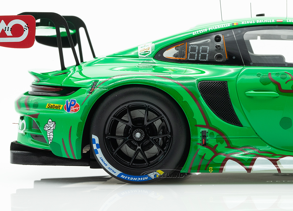 Porsche 911 GT3 R AO Racing Rexy 23° 24H Daytona IMSA 2025