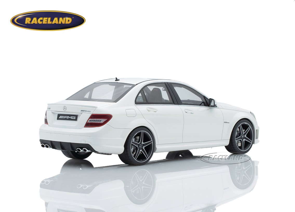 Mercedes Benz C63 AMG 2007 - Diamond White