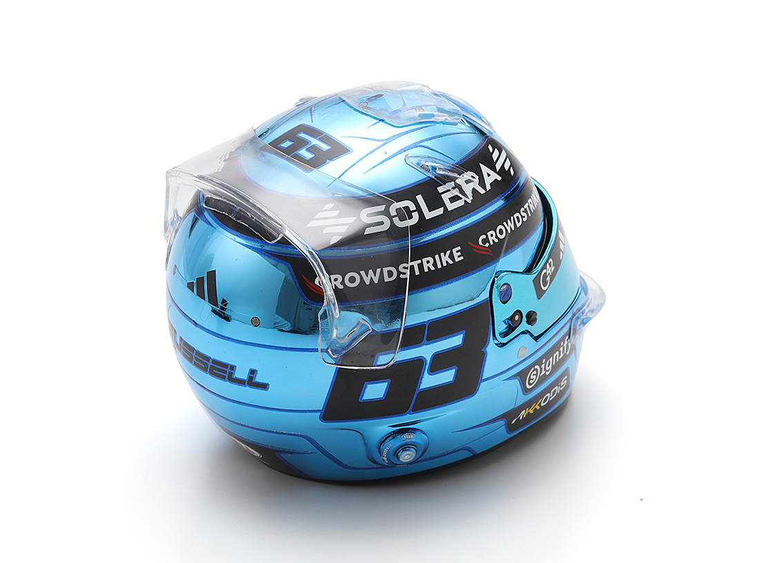 Helm F1 Team Mercedes AMG Petronas Sieger GP Singapur 2025