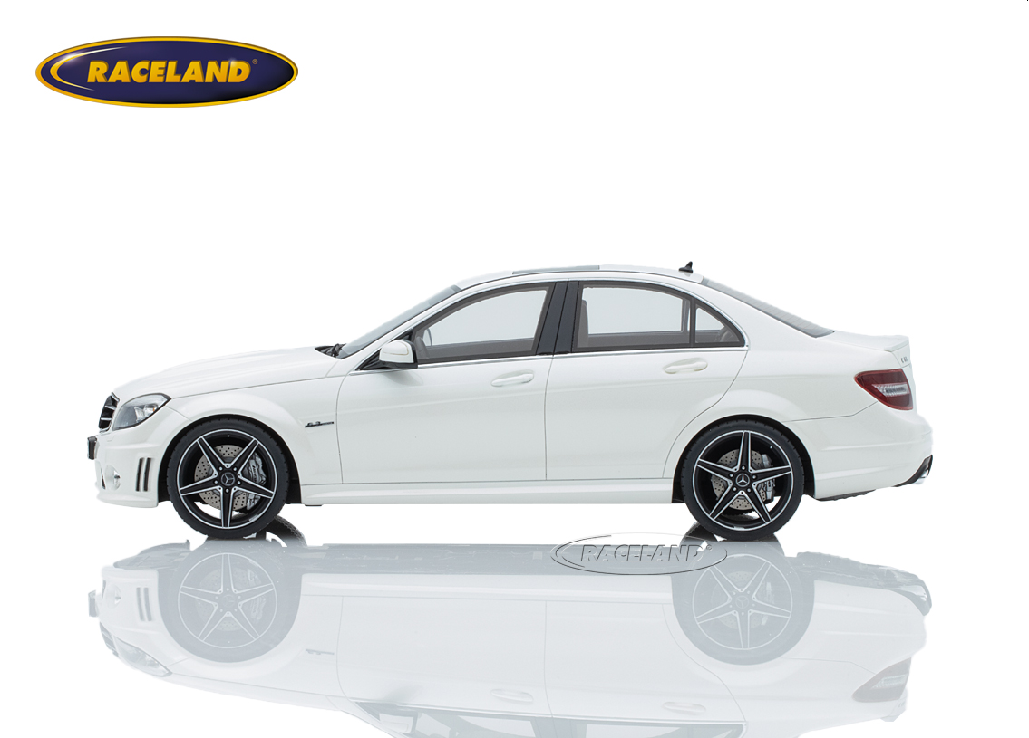 Mercedes Benz C63 AMG 2007 - Diamond White