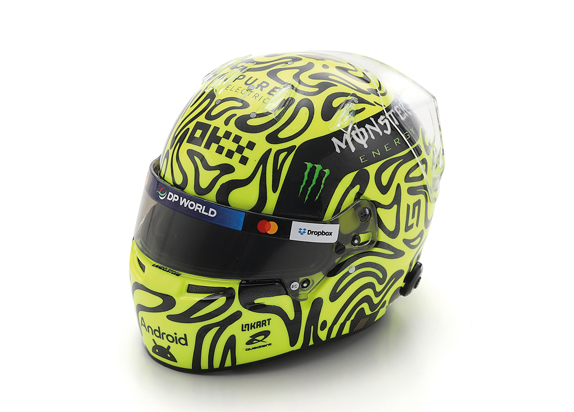 Helm F1 Team McLaren 2026