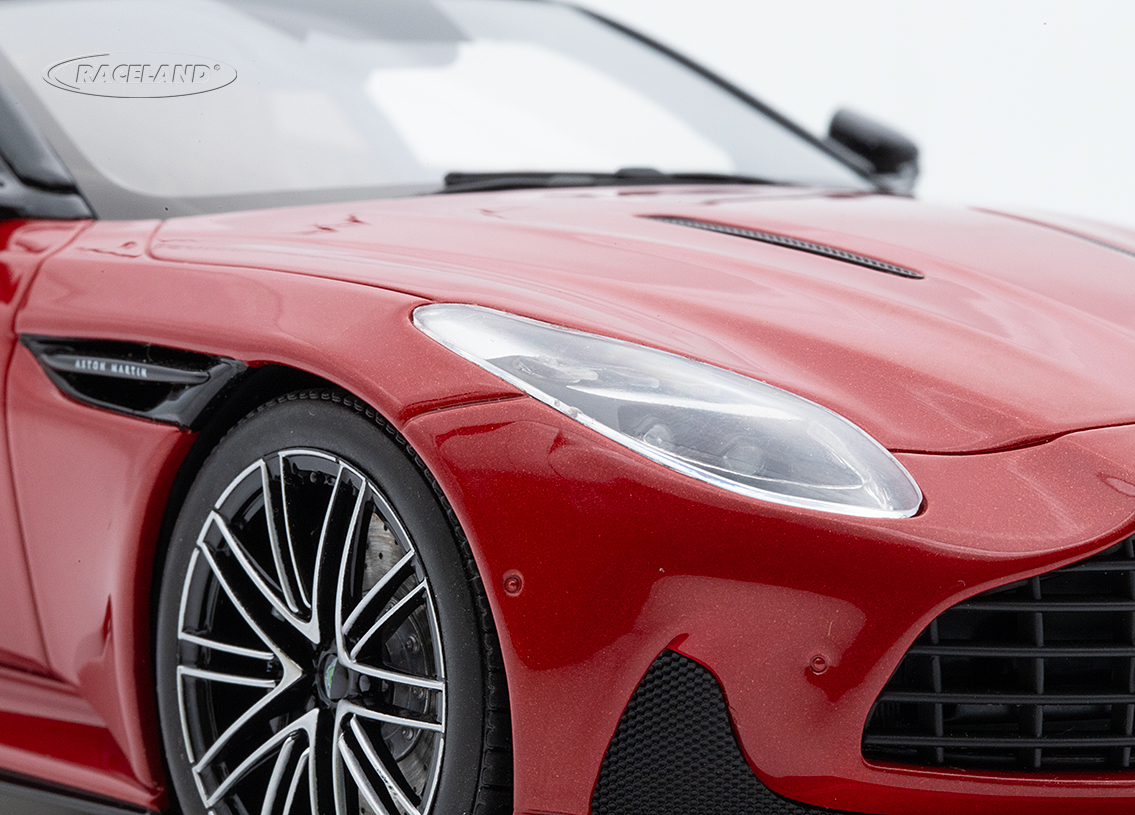 Aston Martin DB12 2023 - Hyper Red