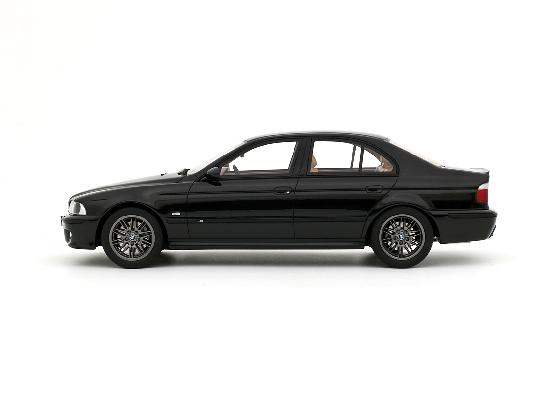 BMW M5 E39 2000 - Black Saphire Metallic