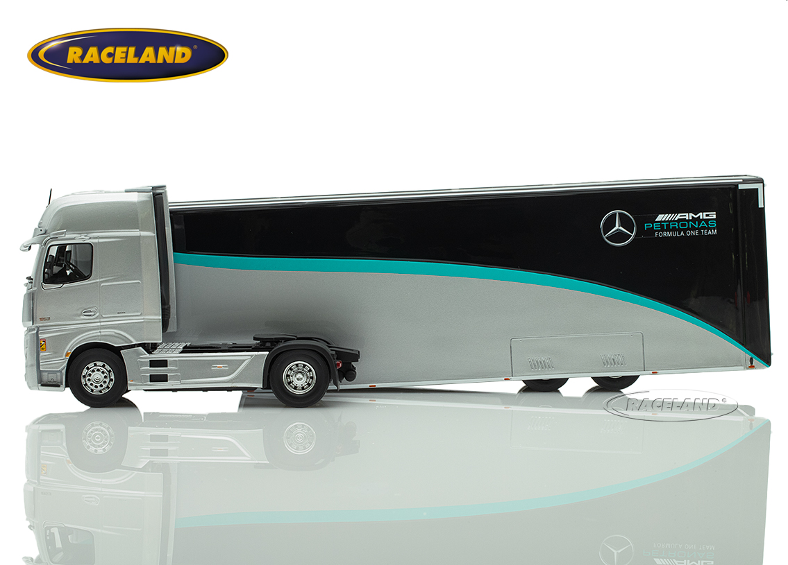 Mercedes F1 Renntransporter Mercedes AMG Petronas F1 Team