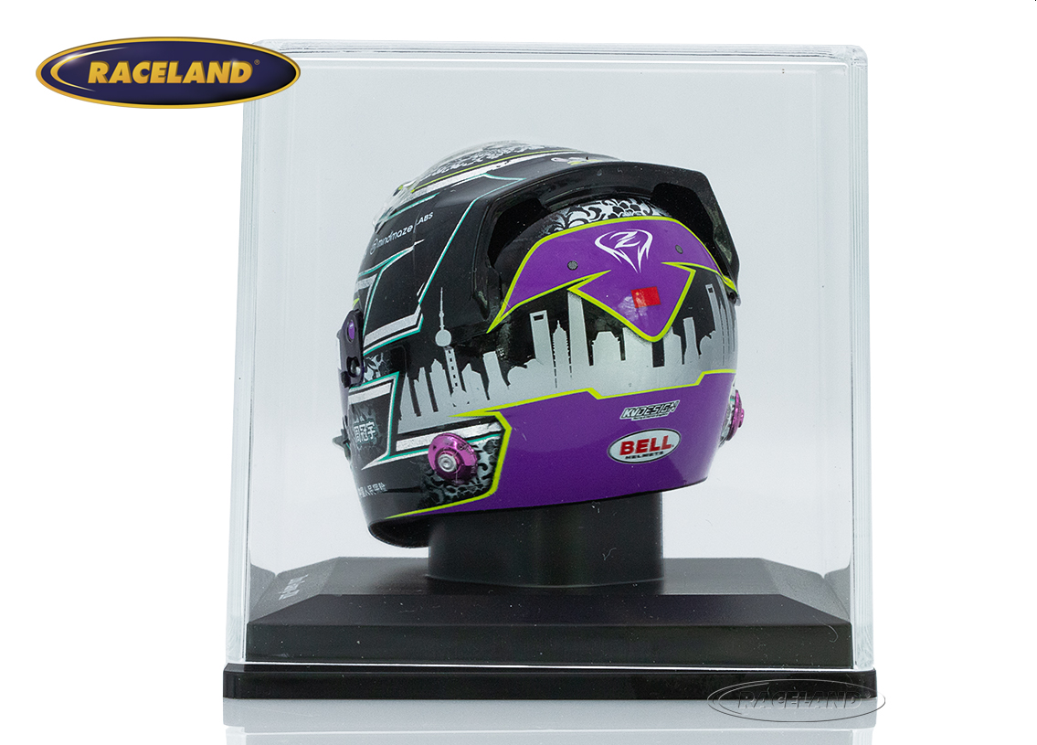 Helm F1 Team Stake Sauber 2024