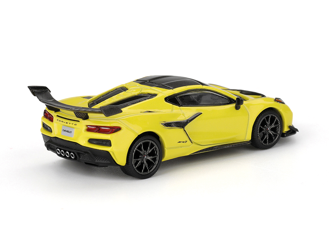 Chevrolet Corvette C8 ZR1 2025 - accelerate yellow
