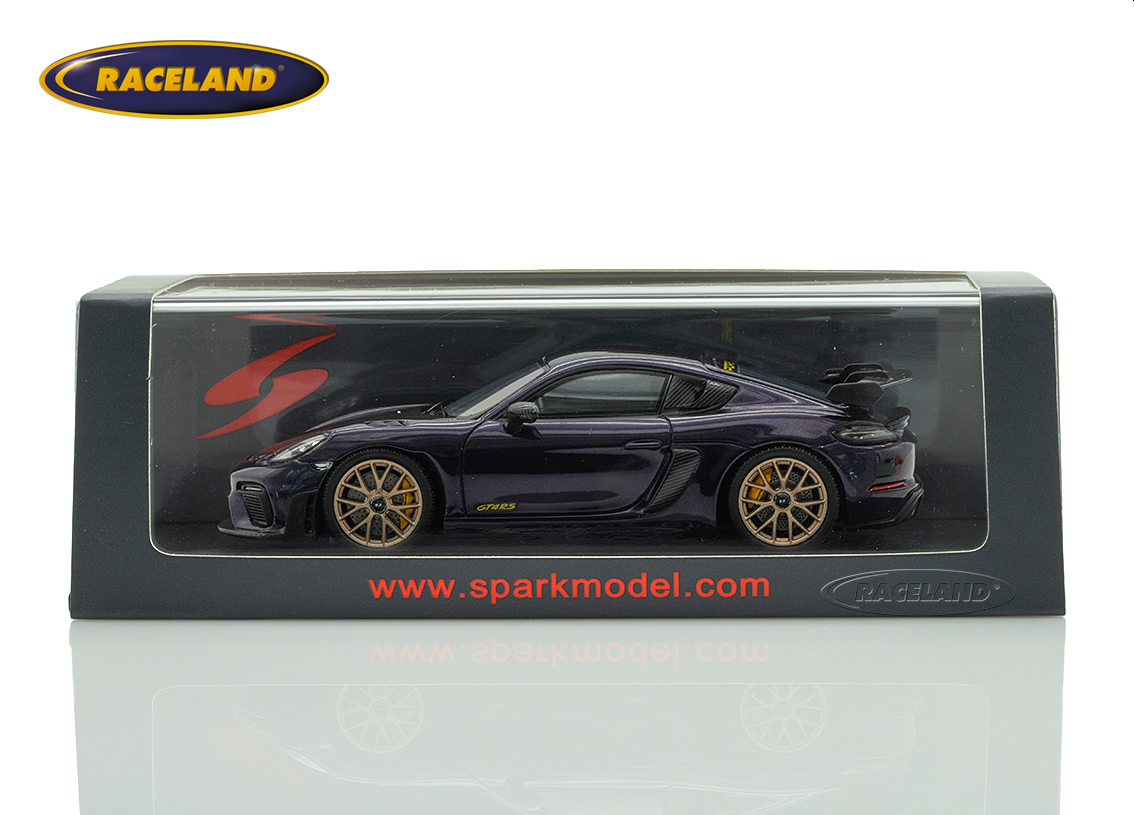 Porsche 718 Cayman GT4 RS 2024 - viola metallic mit Weissach Package