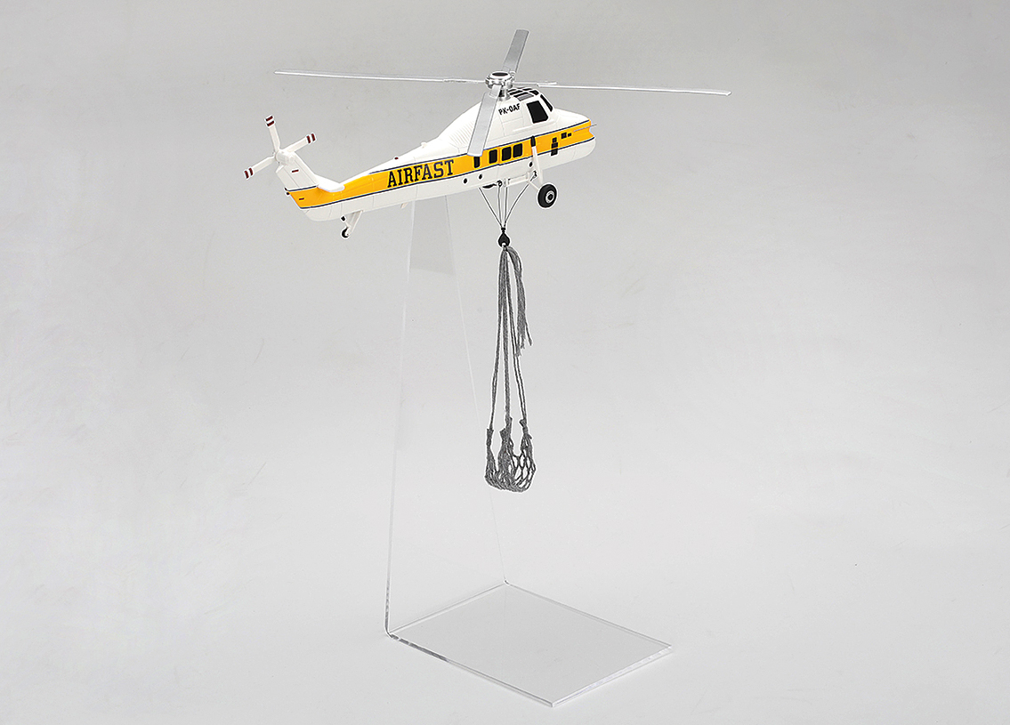 Sikorsky S58T Helicopter Camel Trophy 1985