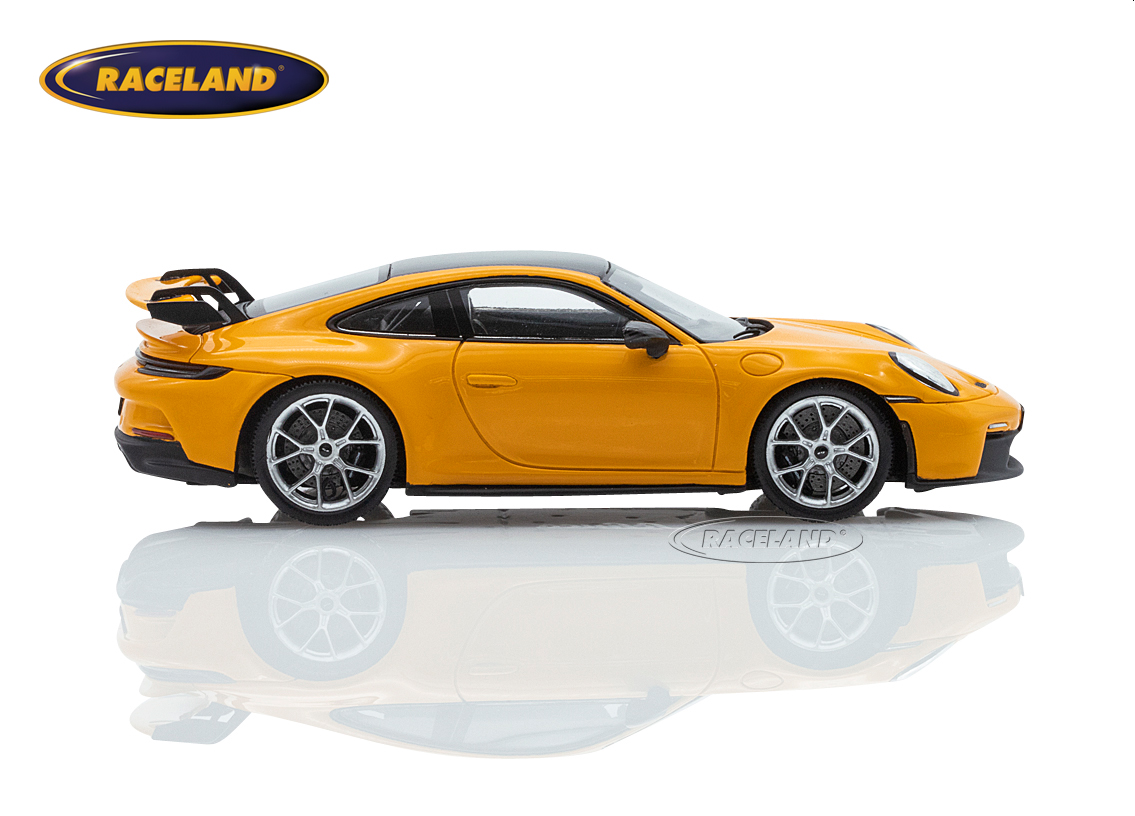 Porsche 911 GT3 (992) 2021 - signal gelb