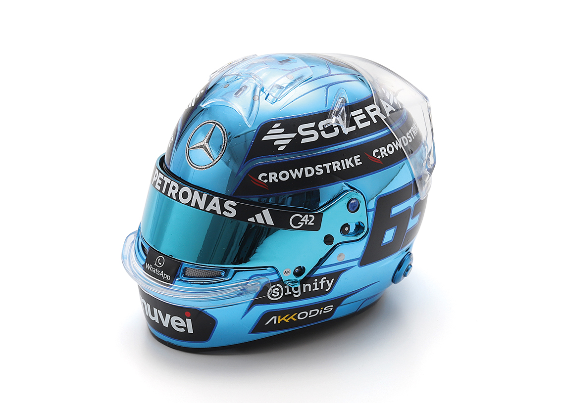 Helm F1 Team Mercedes AMG Petronas Sieger GP Singapur 2025