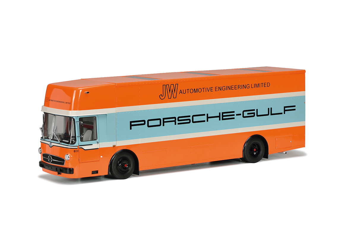 Mercedes Benz O317 JW Automotive GULF Porsche Renntransporter 1971