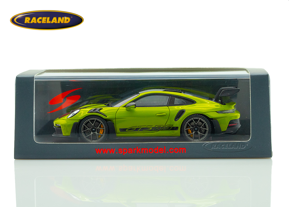Porsche 911 GT3 RS (992) 2023 - lindgrün mit Weissach Package