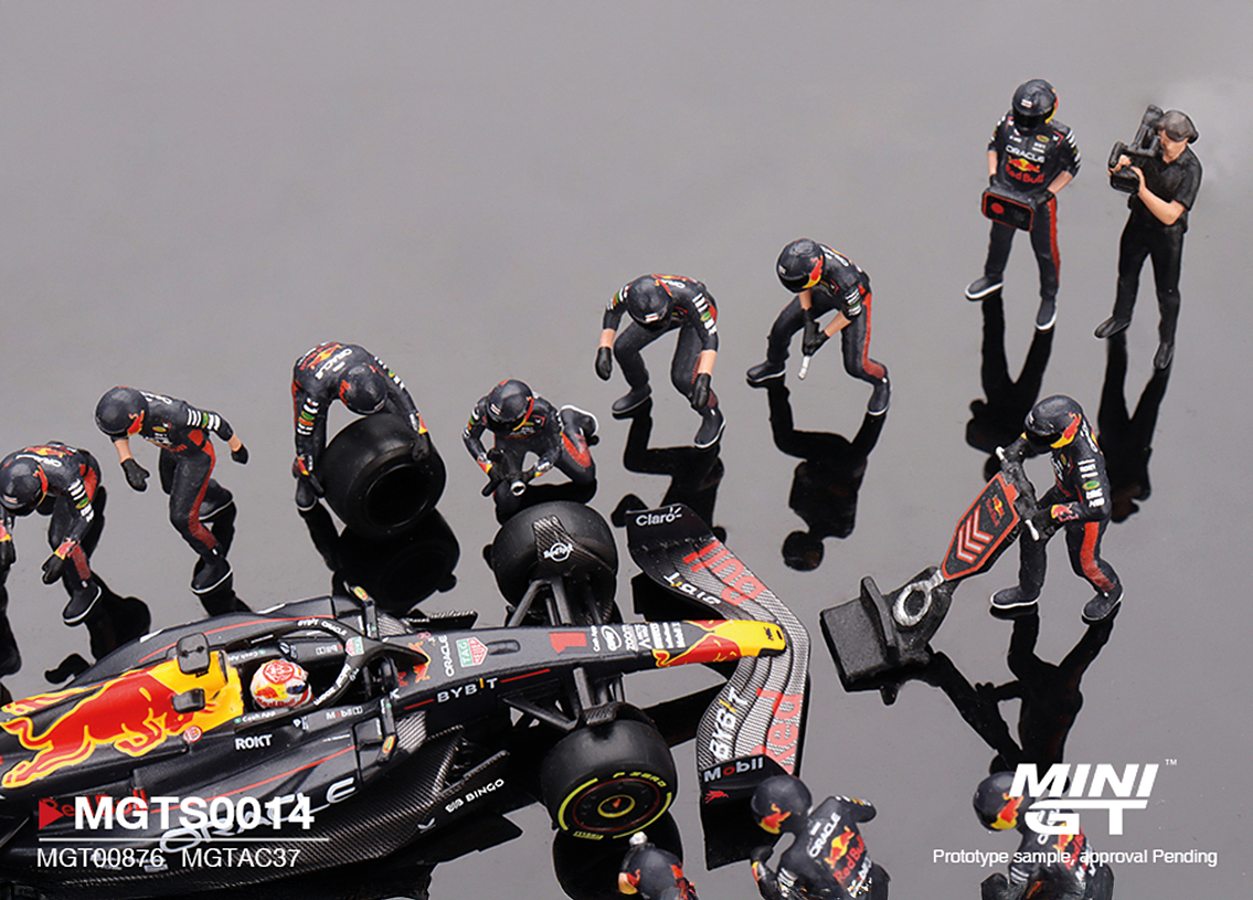 Red Bull Racing RB19 F1 mit Boxenstop Crew GP Japan 2023