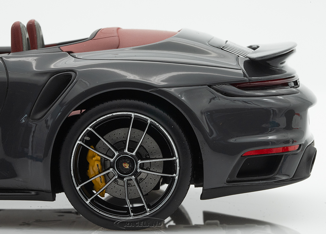 Porsche 911 Turbo S Cabriolet 2022 - Agate Grey