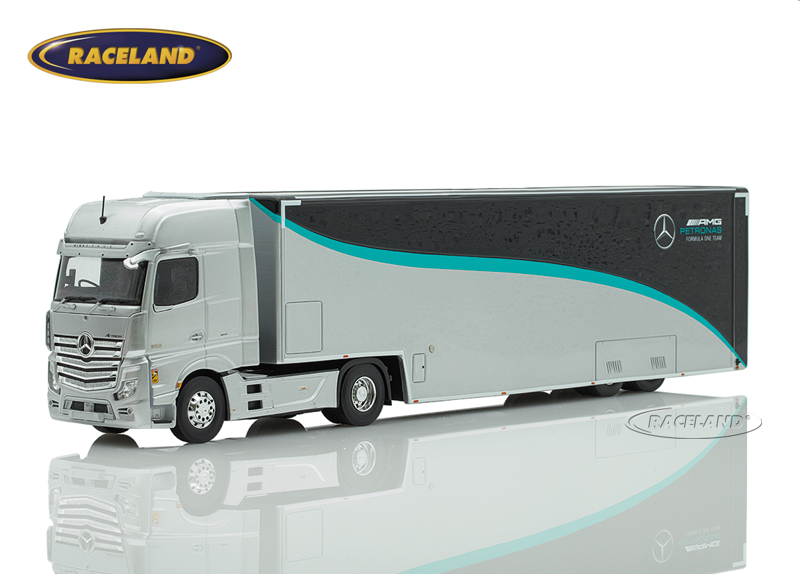 Mercedes F1 Renntransporter Mercedes AMG Petronas F1 Team