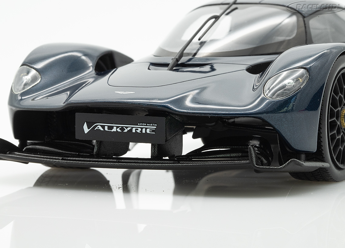 Aston Martin Valkyrie 2021 - liquid petroleum