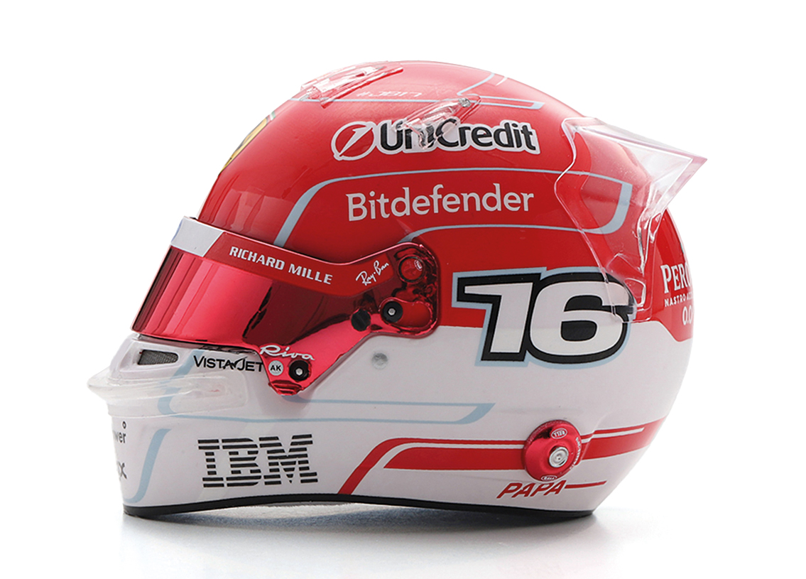 Helm Scuderia Ferrari F1 2026