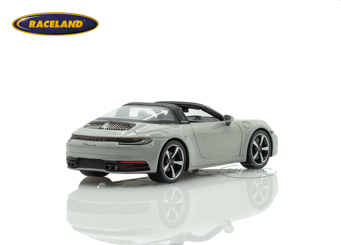 Porsche 911 Targa 4S (992) - chalk