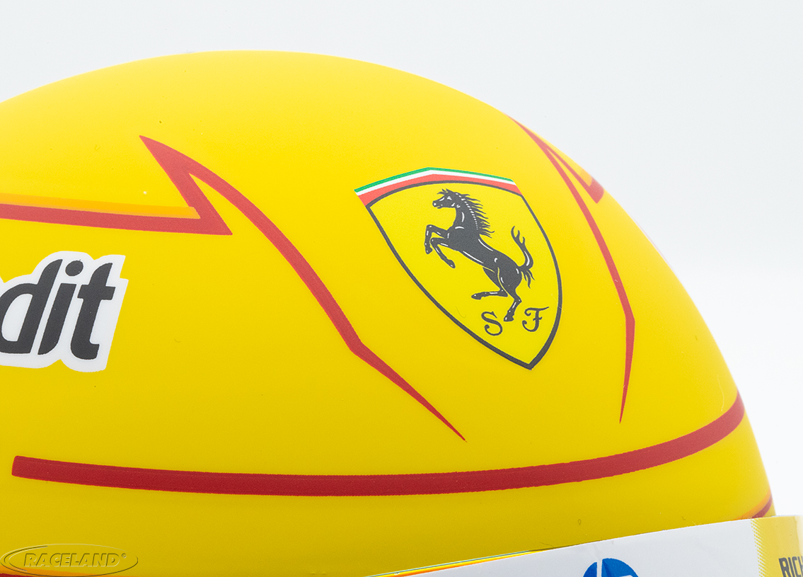 Helm Team Scuderia Ferrari HP F1 2025