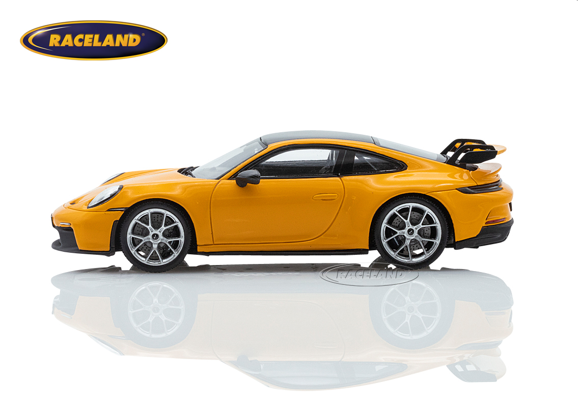 Porsche 911 GT3 (992) 2021 - signal gelb