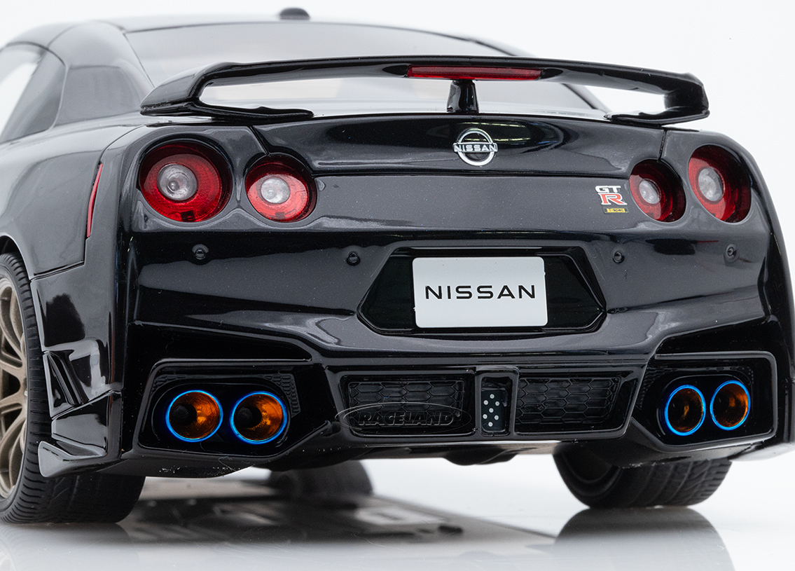 Nissan GT-R Takumi Edition 2024 - lila