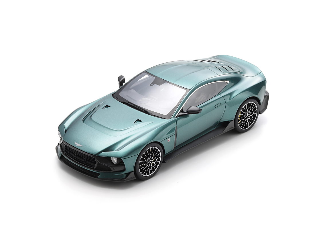 Aston Martin Valour 2023 - grün