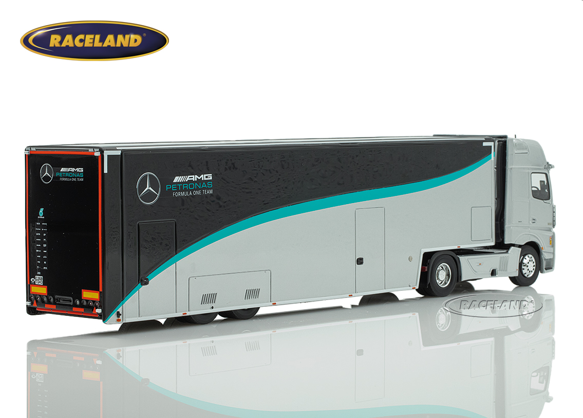 Mercedes F1 Renntransporter Mercedes AMG Petronas F1 Team