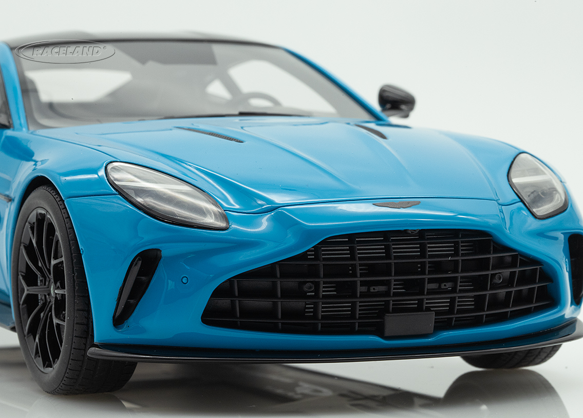 Aston Martin Vantage 2024 - Eldwood Blue