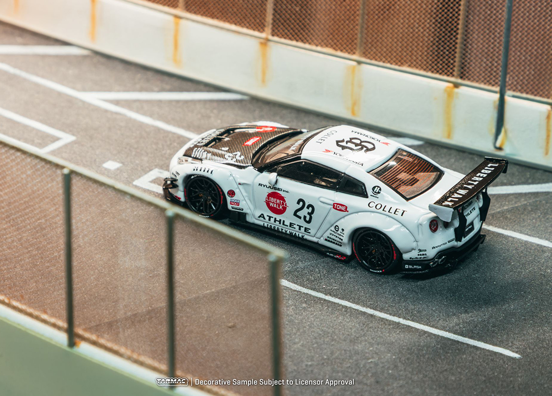 Nissan GT-R R35 LB Works Type 2 White Athlete X Collet in A LB Limited