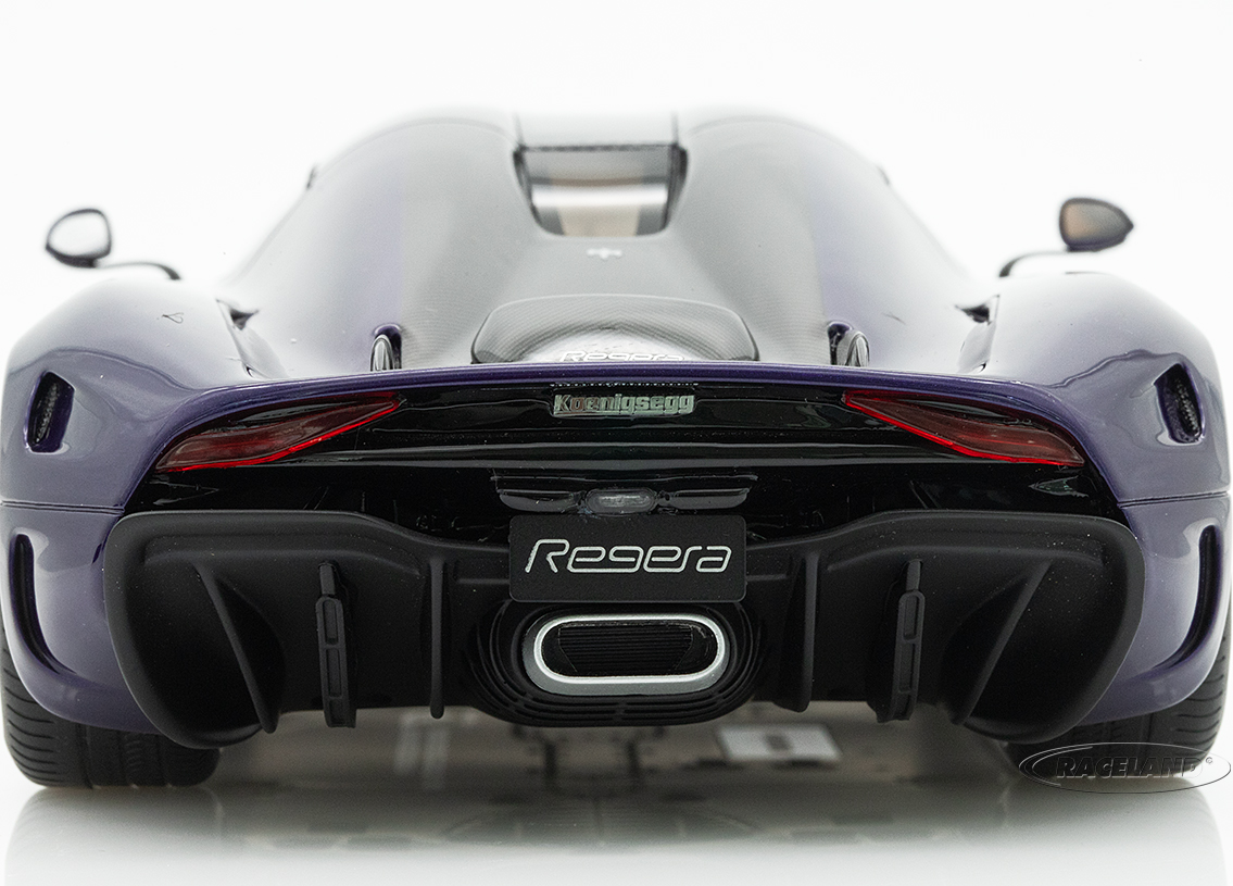 Koenigsegg Regera 2025 - lila