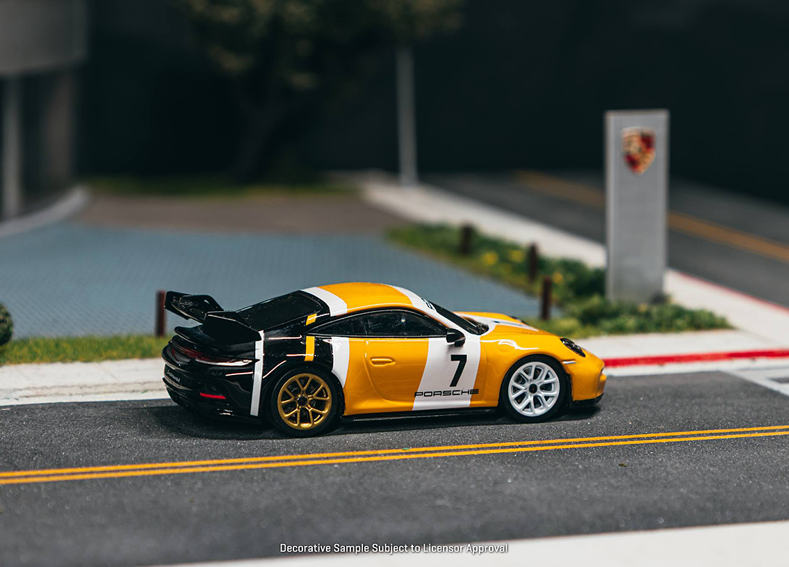 Porsche 911 GT3 992 2022 - schwarz/gelb