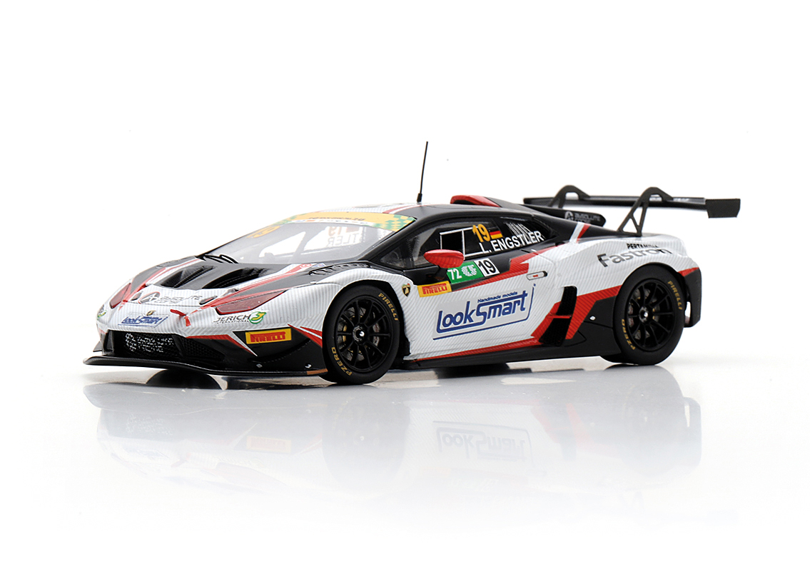 Lamborghini Huracan GT3 EVO2 Absolute Corse FIA GT World Challenge Macau 2025